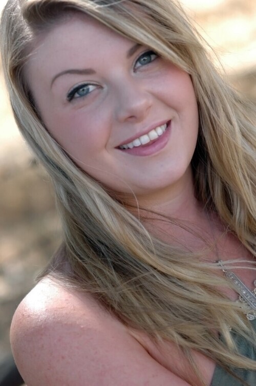 Blonde-Headshot.jpg